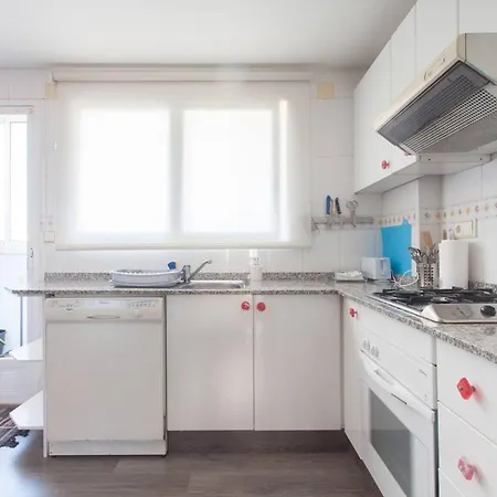 Comfortable Near Alacant Centre 75 Sqm Pool דירה *